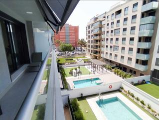 Lloguer Apartament a Paseo Marítimo Oeste - Pacífico. Apartamento en alquiler en c/amalia heredia