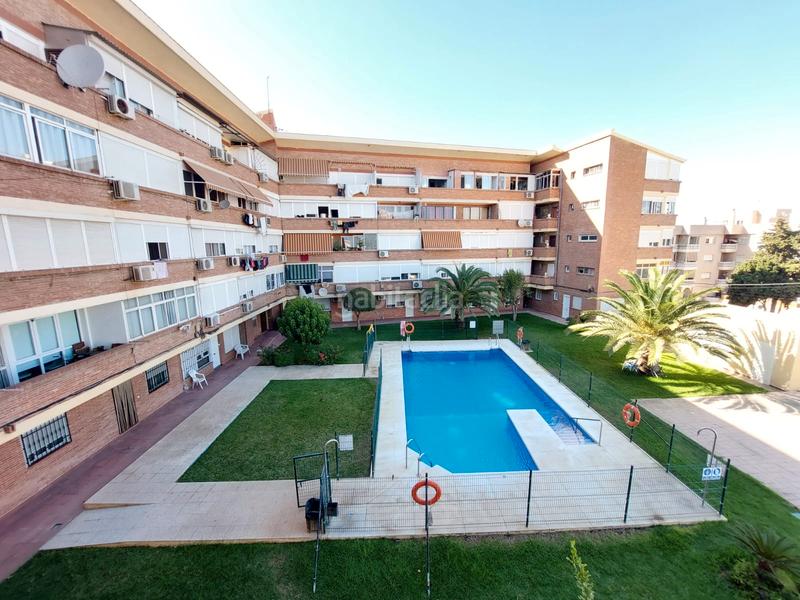 Foto 3b4e407a-a8fb-4e0e-aafe-6f01beb00ed5. Lloguer pis amb piscina a La Colina Torremolinos