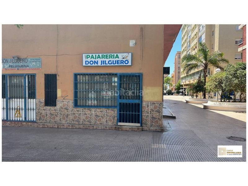 Foto c09512f0-b342-4685-8943-56e9621166ae. Locale commerciale in Paseo Marítimo - San José - La Laguna Cádiz