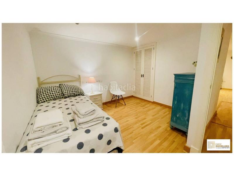 Foto e92e47be-541b-48e7-b2bd-ca94f78b4471. Alquiler piso alquiler de piso capital de 3 dormitorios en Cádiz