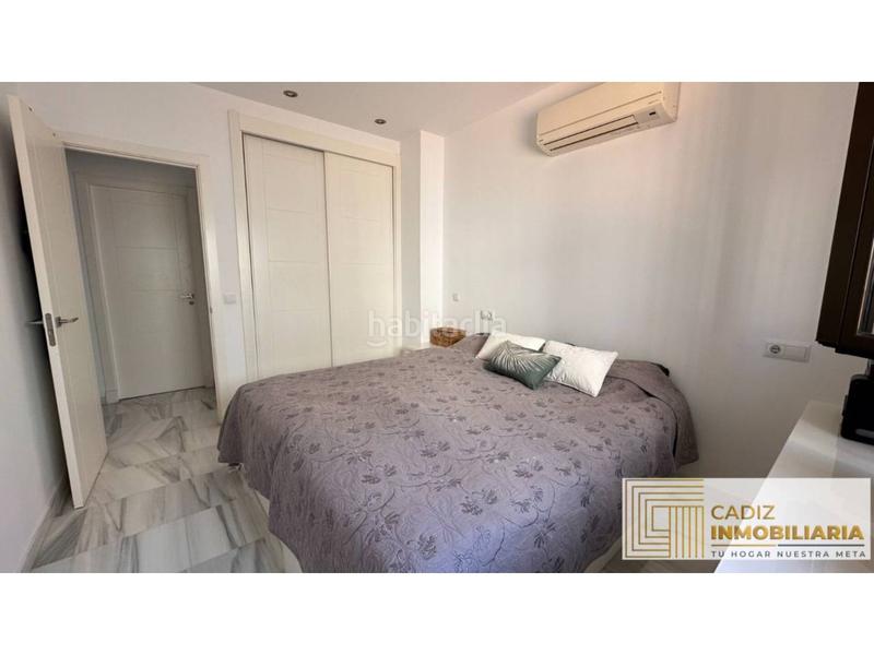 Foto 9be8e6a3-dc73-4848-a971-f6fc8259a746. Attique avec parking dans La Caleta - La Viña Cádiz