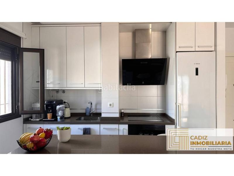 Foto b603271e-ffb4-47a1-bde4-54cffef10f0c. Attique avec parking dans La Caleta - La Viña Cádiz