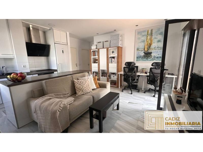 Foto f0118a8f-5d98-4251-b2c9-3e06d6735374. Attique avec parking dans La Caleta - La Viña Cádiz