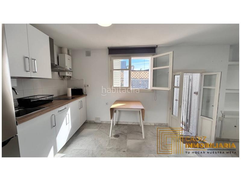 Foto 125dc366-074c-48d6-a08e-c50eb427fb87. Affitto attico in Centro Histórico Cádiz