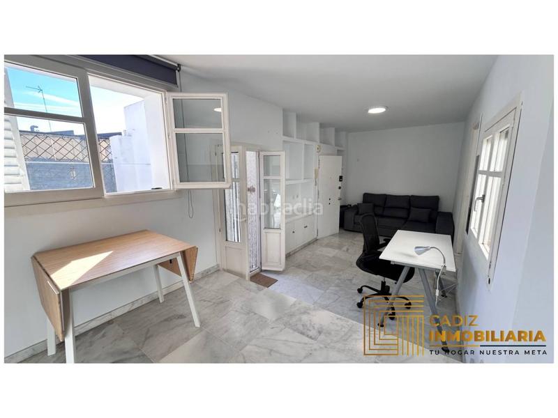 Foto 0c74ddd4-8df7-4617-9d77-05bfe449740c. Lloguer àtic a Centro Histórico Cádiz