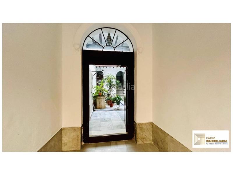 Foto 52b9300d-03b3-4703-8e02-ef420cf9efd2. Rent penthouse in Centro Histórico Cádiz