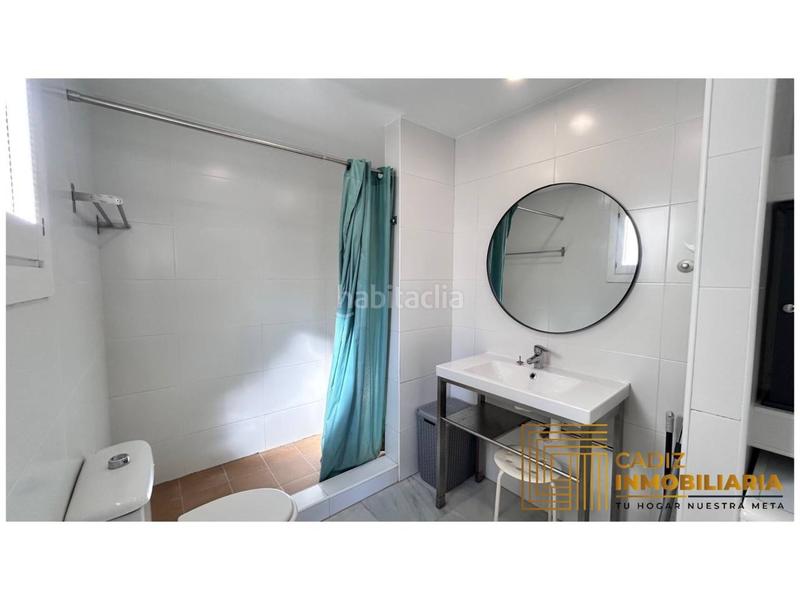 Foto 5600f0d7-2e8b-4c2e-bb77-b2cd47940acf. Rent penthouse in Centro Histórico Cádiz