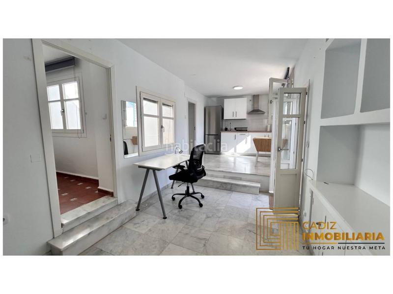 Foto ec1142b3-c22f-427d-a8e6-ec17f29c7418. Rent penthouse in Centro Histórico Cádiz