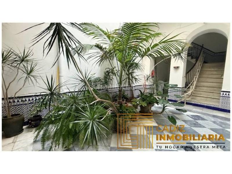 Foto 0697554f-3f93-48b7-89bf-3260422e8b9d. Pis a Centro Histórico Cádiz