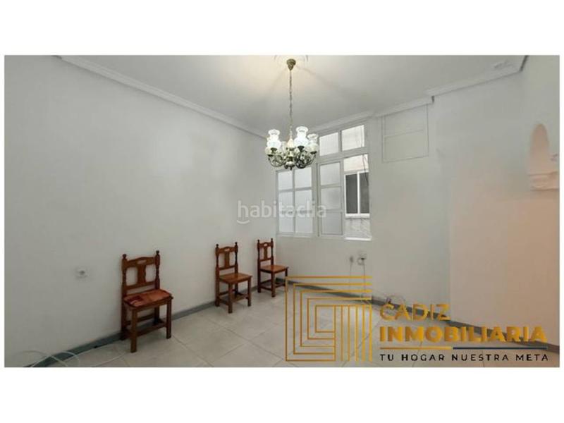 Foto e6ffa2ba-eb54-4599-acd6-997f9a8528c7. Pis a Centro Histórico Cádiz