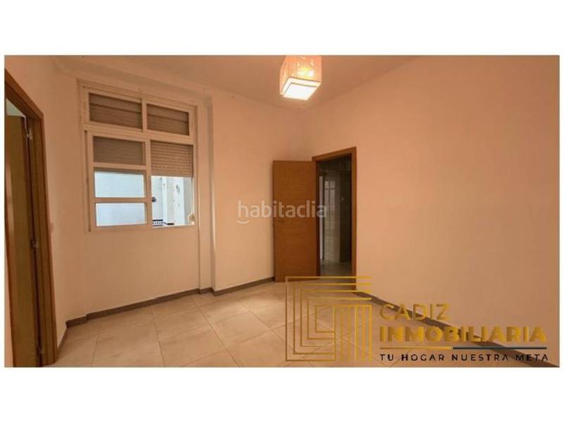 Foto fdef30ff-d105-4741-9701-2ac1b8abeb6e. Pis a Centro Histórico Cádiz