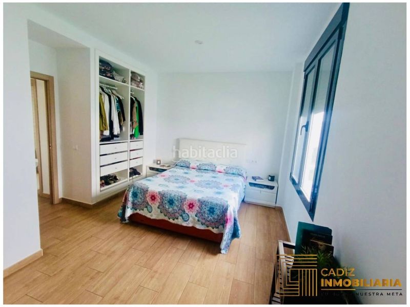 Foto ec2d408f-c988-4e7c-934e-32767b8a4b0e. Casa amb calefacció aparcament a Villanueva Golf Puerto Real