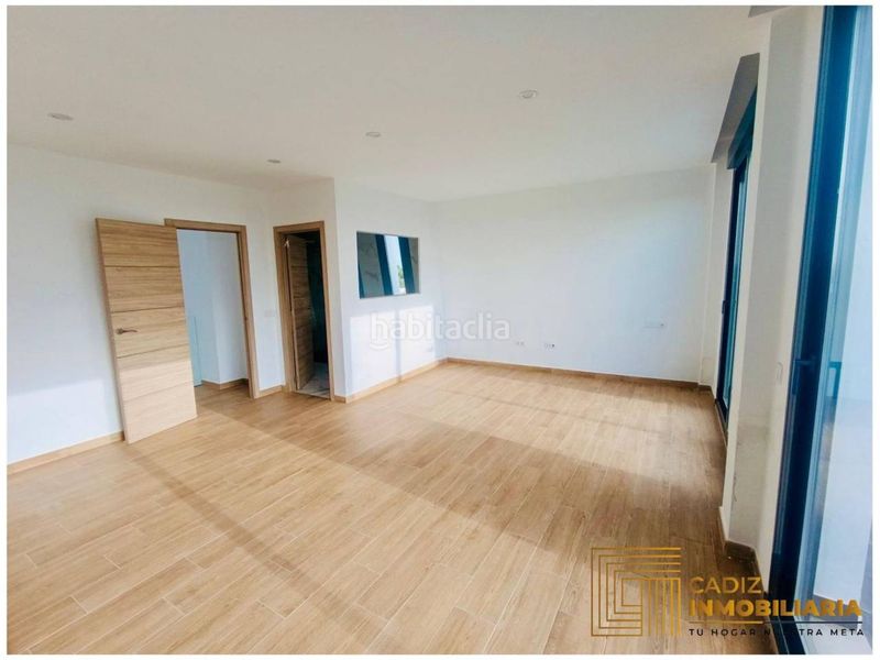 Foto f4e071ec-cc2e-4065-b62c-7a8ee7bd2616. Casa amb calefacció aparcament a Villanueva Golf Puerto Real