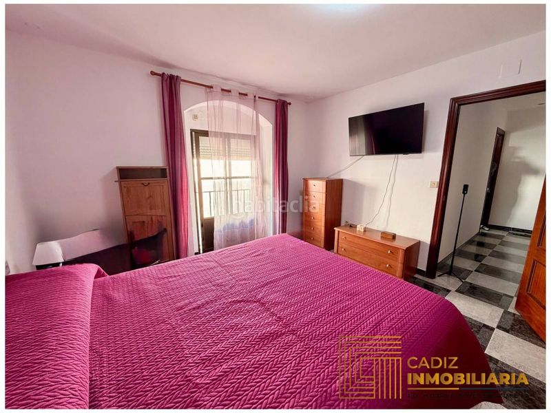 Foto f202c3b0-eb78-4ea0-af8c-e2fd2acec014. Pis a Centro Histórico Cádiz