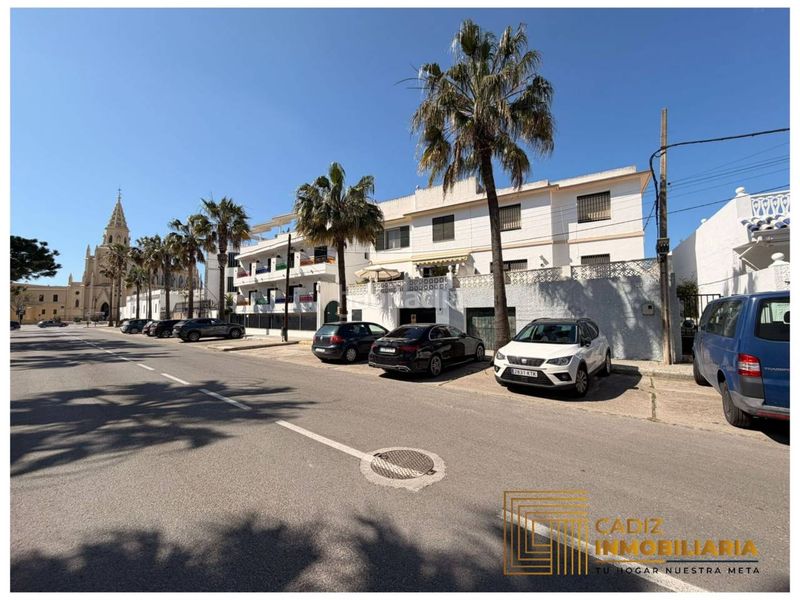 Foto e7b9f296-9209-4f35-a3bc-ebd7e8a254c5. Xalet amb aparcament a Playa de la Regla Chipiona
