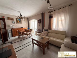 Appartement  Calle tolosa latour. Se vende en exclusiva piso de 3 habitaciones zona bahía blanca,