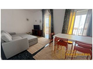 Rent Flat  Calle sacramento. Alquiler temporada escolar de piso de 3 dormitorios zona el fall