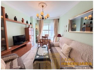 Appartamento in Conil. Se vende precioso piso en conil con terraza a 150 metros del mar