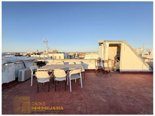 Attico  Calle beato diego de cádiz. Ático en venta con una gran terraza con vistas al mar y a toda l