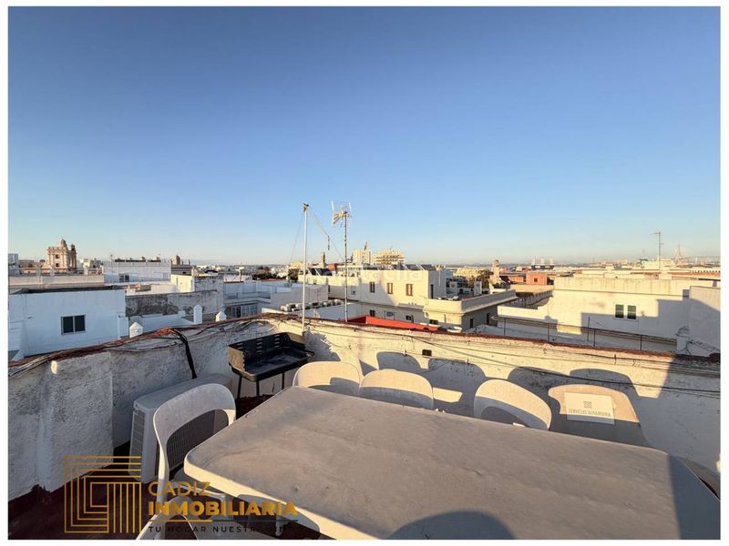 Foto ed8b156e-c32b-4f2c-8edc-97533af81f70. Àtic a Centro Histórico Cádiz