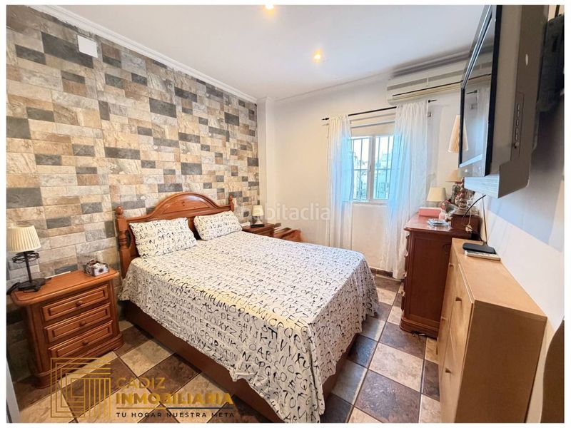 Foto f8bfc63a-13a8-4c19-b5b7-f6faa2ced480. Àtic a Centro Histórico Cádiz