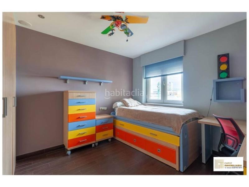 Foto 4fbb5a98-845d-4a51-a3f1-45552f393bd1. Piso espectacular vivienda frontal al mar en Paseo Marítimo - San José - La Laguna Cádiz