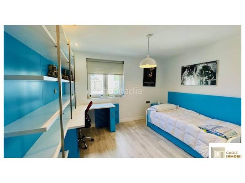 Foto 8fdfbdbf-b6b8-4d2d-a09b-c07216e9e785. Piso espectacular vivienda frontal al mar en Paseo Marítimo - San José - La Laguna Cádiz