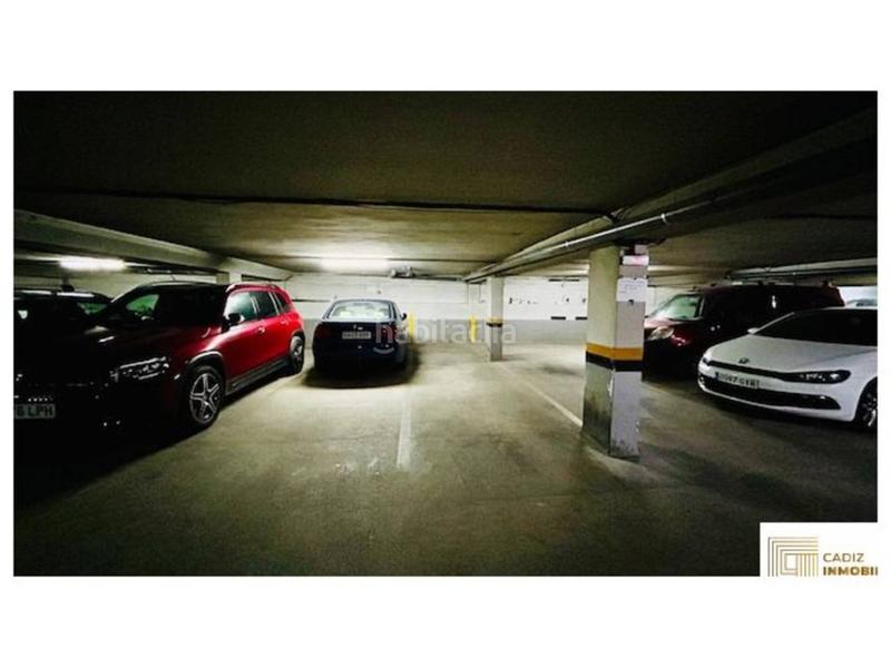 Foto b935b1a3-7409-4f55-9b1d-ee02caa36073. Piso espectacular vivienda frontal al mar en Paseo Marítimo - San José - La Laguna Cádiz