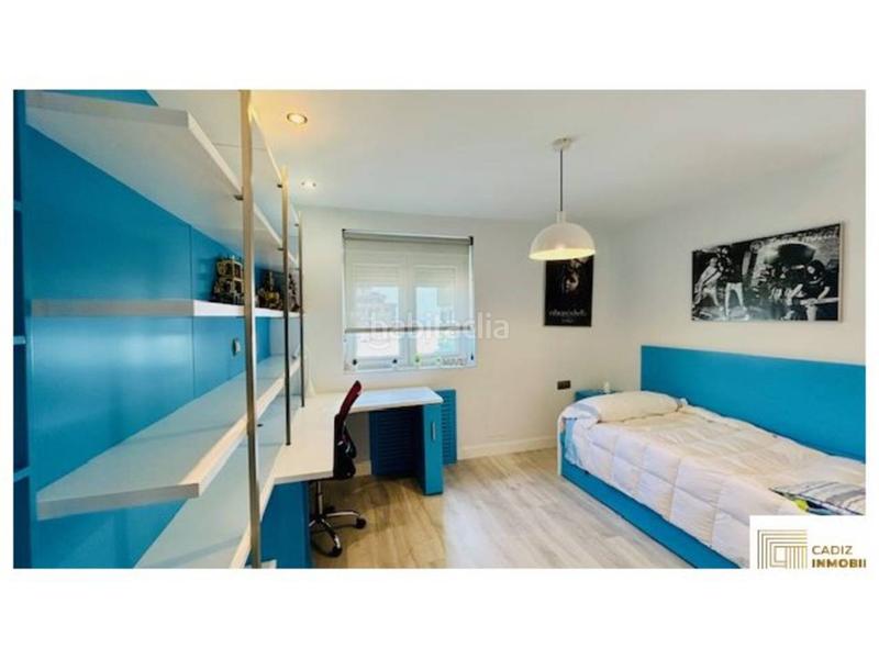 Foto ef23cf74-91cd-4f1b-ad81-815a56af78a4. Piso espectacular vivienda frontal al mar en Paseo Marítimo - San José - La Laguna Cádiz