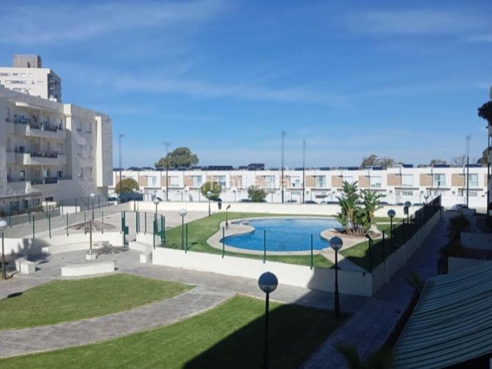 Foto 3e2e8f30-1cd7-4e8d-bb7c-2831da7e4e8c. Pis amb calefacció piscina a La Casería - San Carlos San Fernando