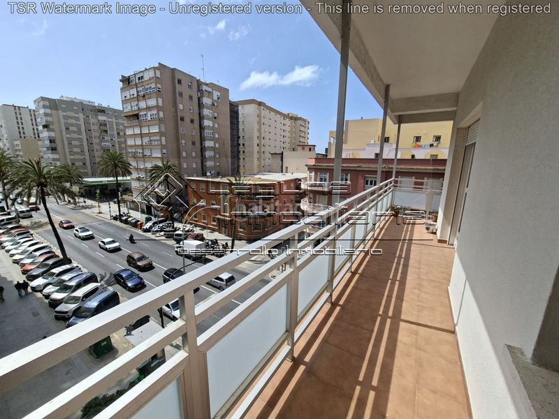 Foto bb02e1f3-1837-48be-95b3-3616b22d6726. Pis a Paseo Marítimo - San José - La Laguna Cádiz
