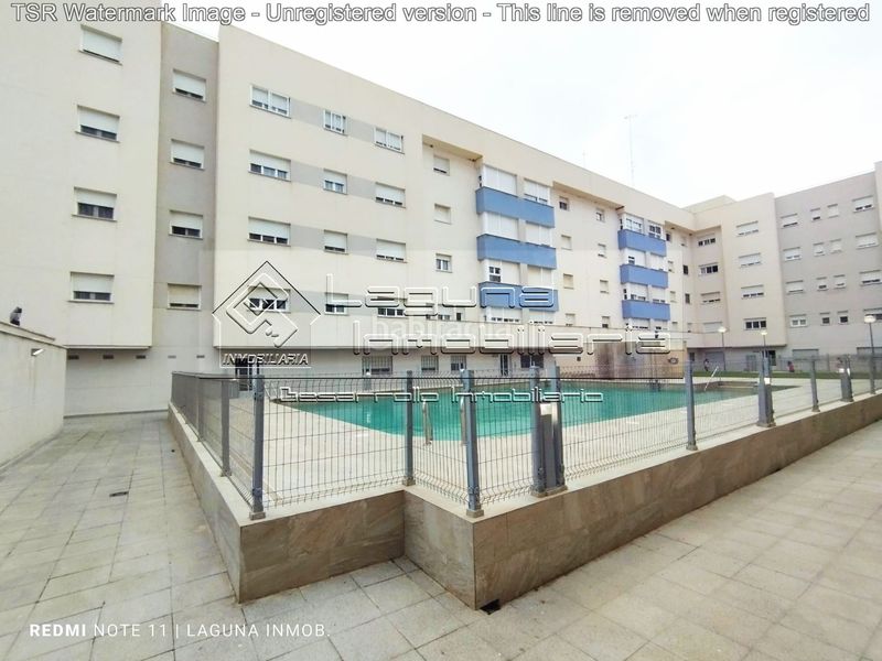 Foto f20d629a-e5c4-4527-bea2-73acee7c5132. Pis amb calefacció piscina a Ronda del Estero San Fernando