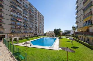 Apartament a Parque de la Paloma. Venta de estudio moderno con inquilino