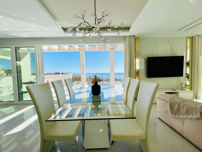 Foto a7f9e652-b79d-4428-97e9-543904d5ac72. Chalet avec piscine dans Santangelo Benalmádena