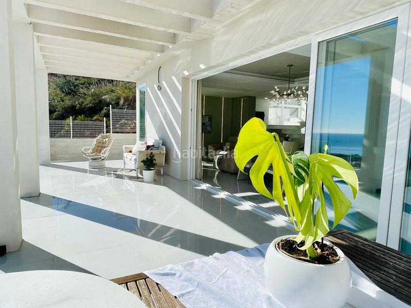 Foto daffcf0b-4919-45c2-bfb0-88e0eacf3734. Chalet avec piscine dans Santangelo Benalmádena