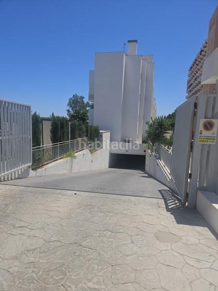 Foto 5a4bd065-f78f-4b06-97b4-77dfa5e222e0. Car parking in El Pinillo Torremolinos