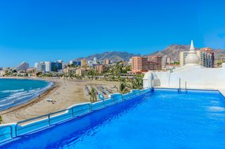 Etagenwohnung in Avenida juan sebastian elcano 2. Oportunidad en puerto marina