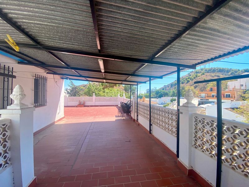 Foto 1818fc04-cce3-4655-8ddd-a23c88e2580b. Edificio en camino de los almendrales 105 en Olletas - Sierra Blanquilla Málaga