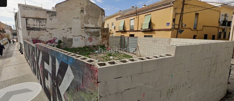 Foto cc23346d-9f68-4729-960c-8d5b602960d0. Terreny residencial a calle carril 44 a La Trinidad Málaga