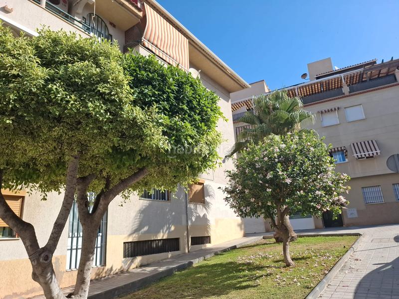 Foto 68eca026-dff9-4ec6-9fae-87ee3fc82200. Piso ¡¡ con cochera y trastero !!..... atención a este estupendo piso de 3 dormitorios en Motril