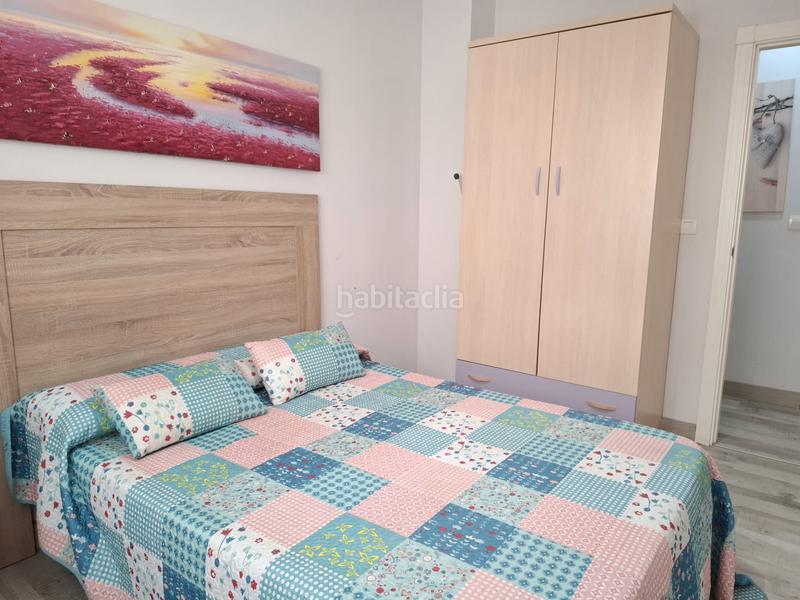 Foto 13ae69e4-3e58-4b07-bf3f-d5b56275d2de. Piso en calle las salinas 2 ¡¡ ocasión !!..piso de más de 80m2, con 3 dormitorios en Motril