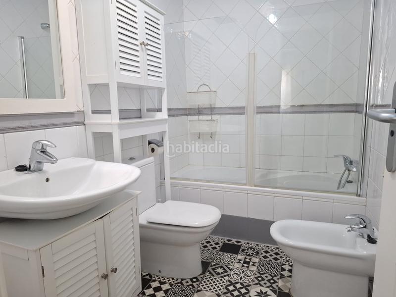 Foto 3b9fd18b-8bba-4ff6-a441-5584383835c0. Piso en calle las salinas 2 ¡¡ ocasión !!..piso de más de 80m2, con 3 dormitorios en Motril