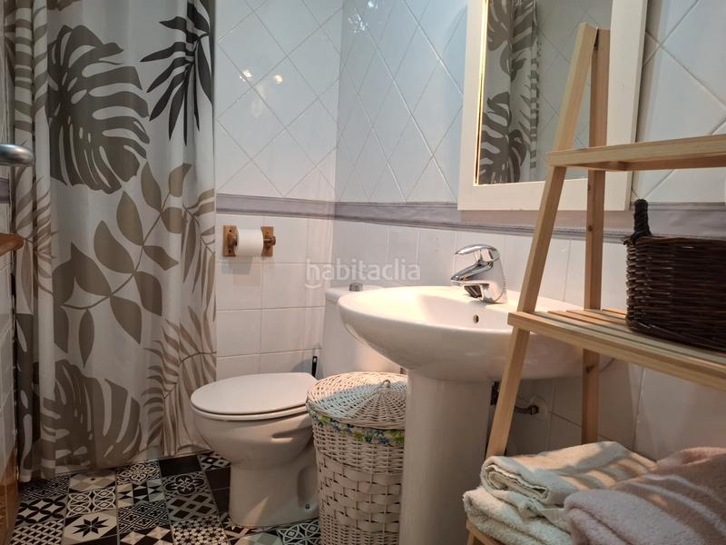 Foto d505e5ea-a7e3-4175-bb8f-5c61794c06f2. Piso en calle las salinas 2 ¡¡ ocasión !!..piso de más de 80m2, con 3 dormitorios en Motril