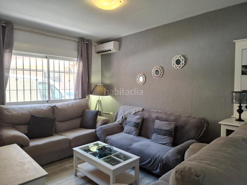 Foto fdadcba6-1685-4ec1-b74c-bb38468a2d48. Piso en calle las salinas 2 ¡¡ ocasión !!..piso de más de 80m2, con 3 dormitorios en Motril