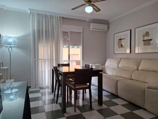 Pis en Torrenueva. Piso luminoso y amueblado cerca de la playa.