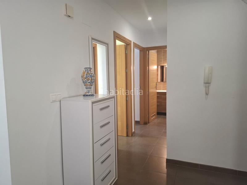 Foto 422f4fd6-6c81-4f91-a2a1-b7701561e091. Piso estupendo piso con cochera, trastero y piscina en Motril