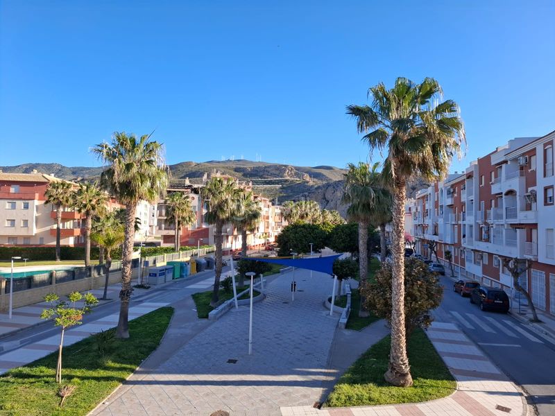 Foto 0dd1f52f-6248-40b7-97ea-6bf9884311cd. Piso magnífico piso en venta en calahonda con cochera en Motril