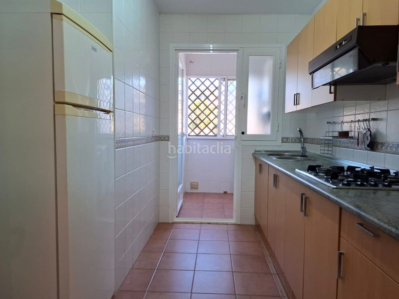 Foto 13319d6f-f150-42e8-b2f6-b5ac1588e603. Piso magnífico piso en venta en calahonda con cochera en Motril