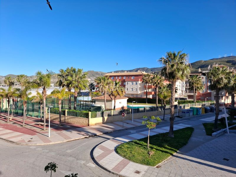 Foto 6a483bfb-0ab8-412a-946b-b05a1f4a1847. Piso magnífico piso en venta en calahonda con cochera en Motril