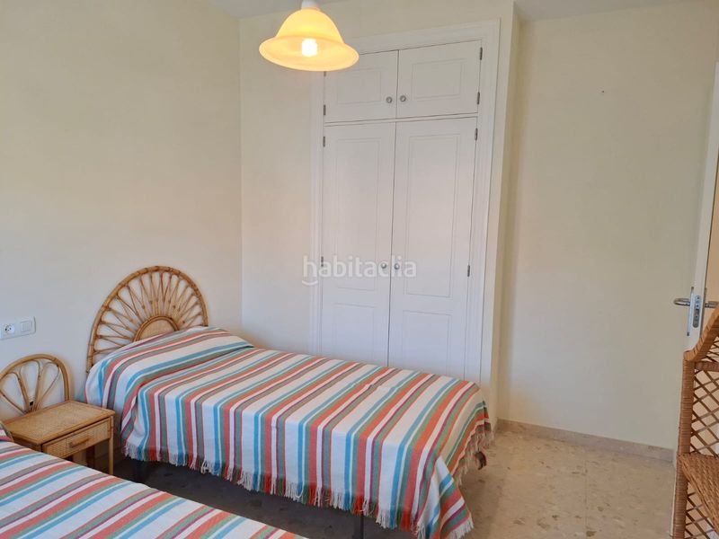 Foto dfae3f9c-66b6-434a-8ed5-ff1f6c7069a4. Piso magnífico piso en venta en calahonda con cochera en Motril